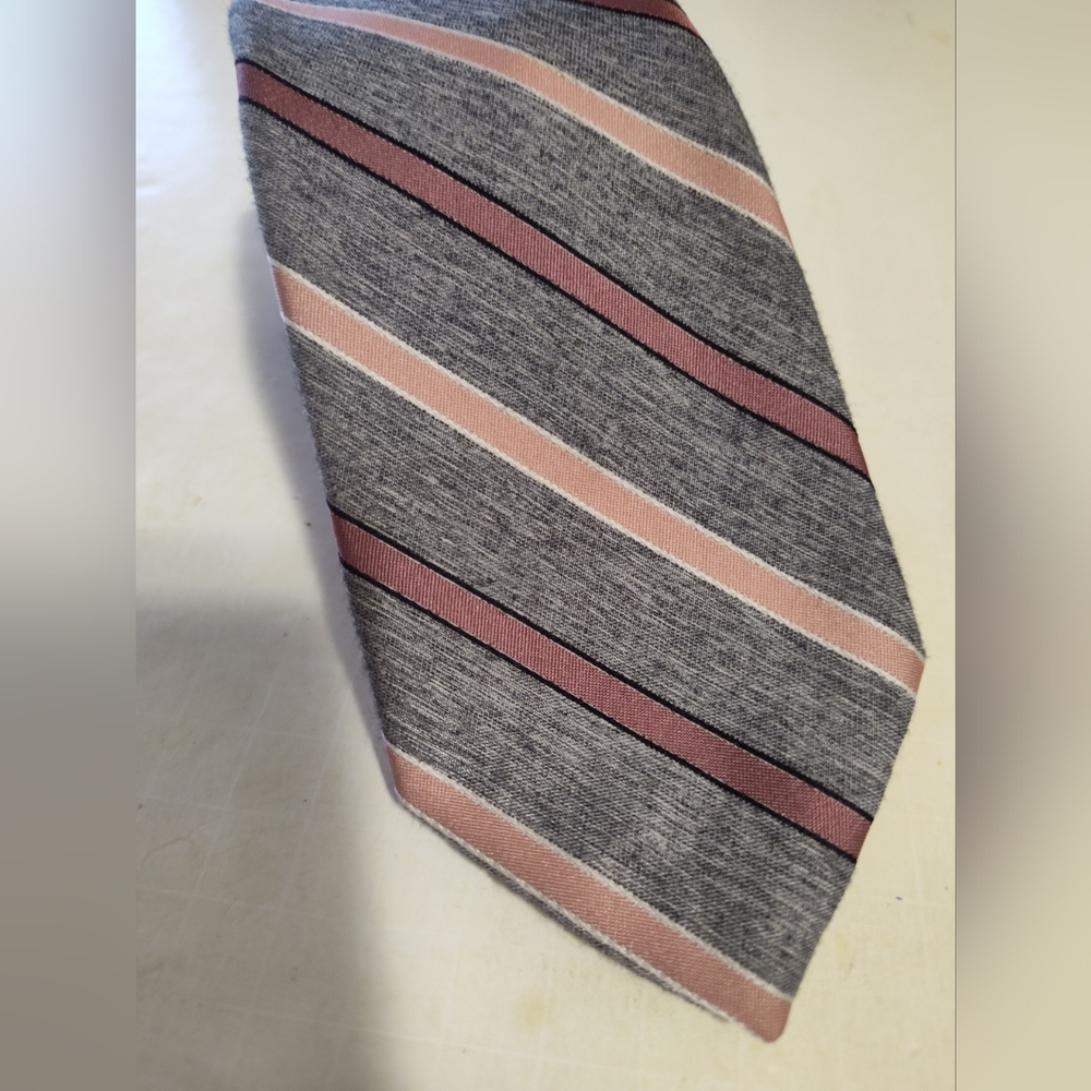 Men's Lilly Dache Vintage Diagonal Striped necktie
